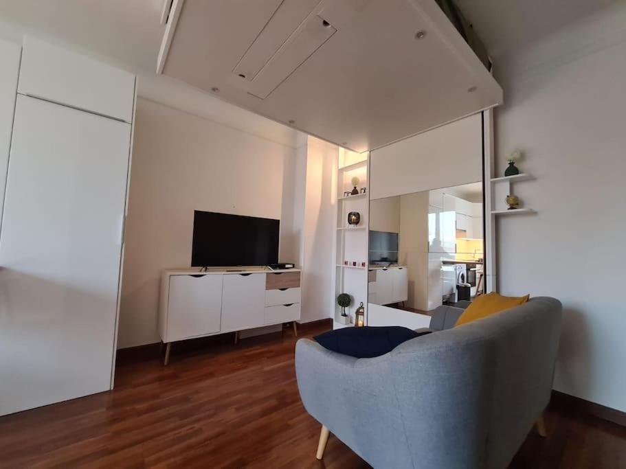 Studio A 2 Pas De La Gare Sartrouville Eksteriør billede