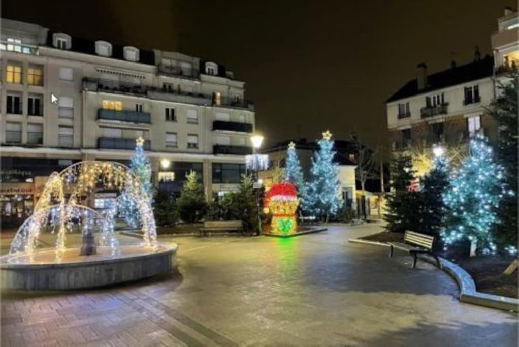 Studio A 2 Pas De La Gare Sartrouville Eksteriør billede